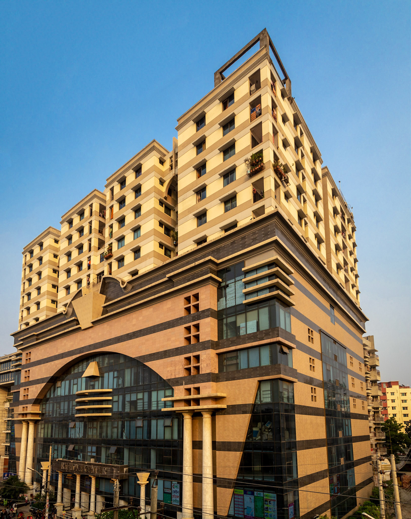 RH Home Center — VIP আপন আঙিনা ছাত্রী হোস্টেল ভবন, ফার্মগেট